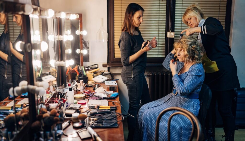 Actor in Hair and Makeup aspect ratio 564 324