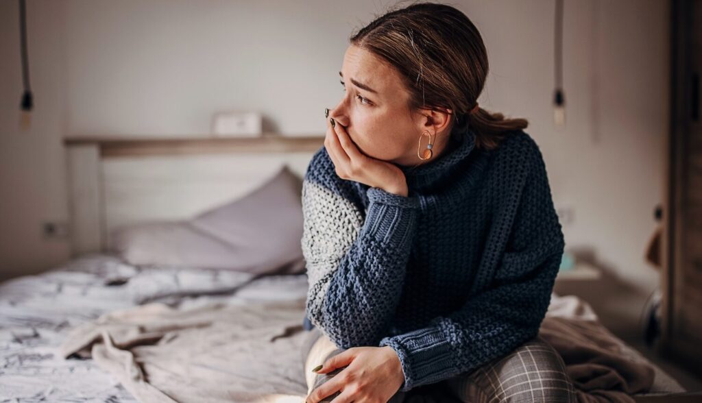 Actress on Edge of the Bed Upset aspect ratio 564 324 1