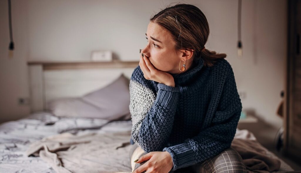 Actress on Edge of the Bed Upset aspect ratio 564 324