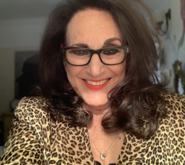 Lesley Joseph aspect ratio 304 271