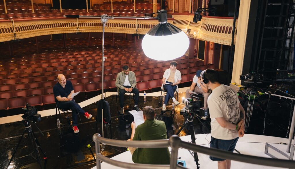 Group-stage-theatre-film-aspect-ratio-564-324